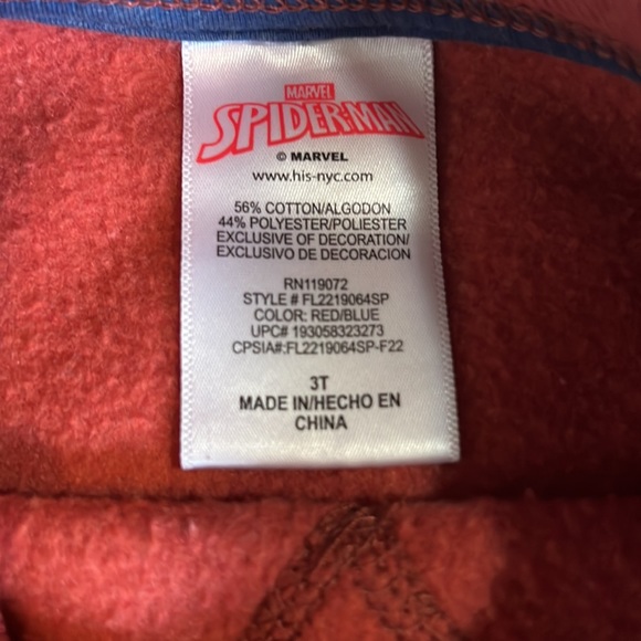 Hardly worn super soft Marvel Spider-Man Holiday/Xmas graphic crewneck fleece! - Picture 6 of 7